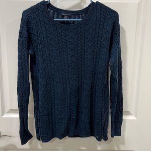 Side zipper sweater